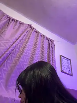 Emily Taylor2 online show from May 27, 2026, 1:57 am