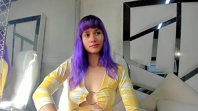 barbieambar online show from September 23, 2025, 1:03 pm