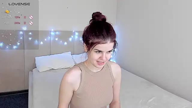 Infinity Ti online show from February 9, 2026, 1:53 am