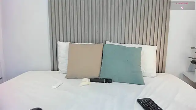 Snapshot of Anny-Cute chatting on July 1, 2026, 10:20 pm Anny-Cute online show from July 1, 2026, 10:20 pm