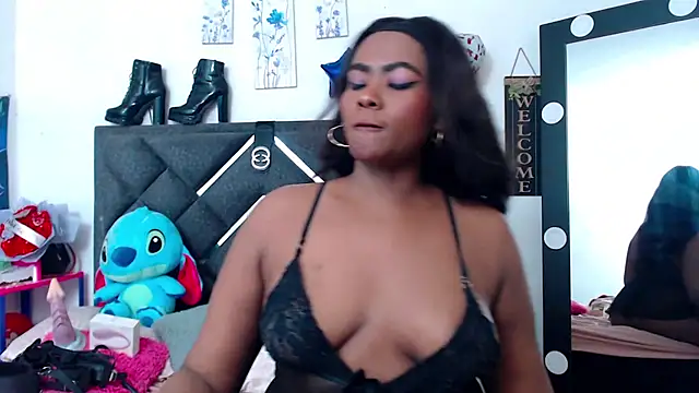 NatashaBella online show from September 24, 2025, 6:11 pm