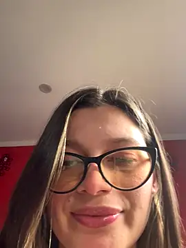 KoraSweett online show from December 2, 2025, 7:31 pm