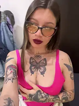 KoraSweett online show from January 14, 2026, 6:46 pm