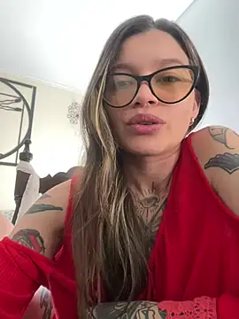 KoraSweett online show from February 9, 2026, 8:24 pm