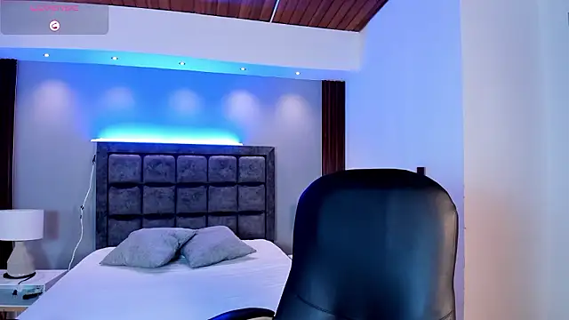 AidaJones online show from February 18, 2026, 12:01 pm