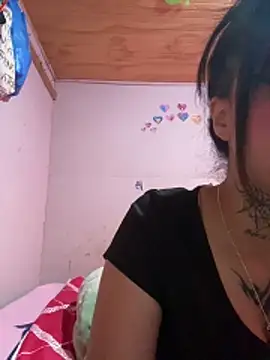 Snapshot of kiittyselenita chatting on April 18, 2026, 7:58 pm kiittyselenita online show from April 18, 2026, 7:58 pm