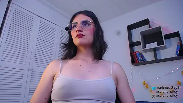 selene s3x online show from November 22, 2025, 10:42 pm