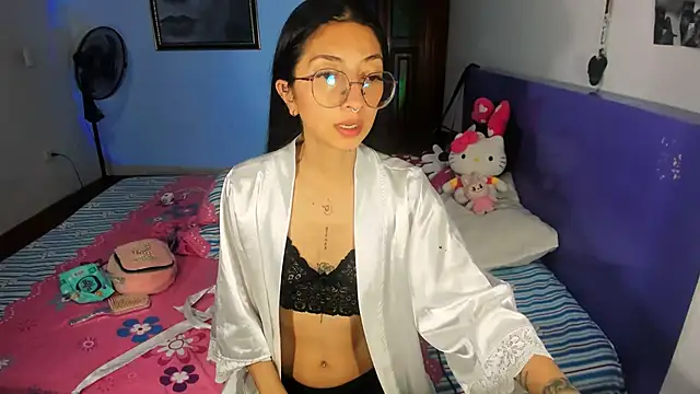 Anais lux online show from June 28, 2026, 12:27 am