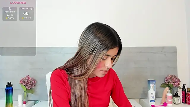 sunnyWhitee online show from April 20, 2026, 7:15 pm