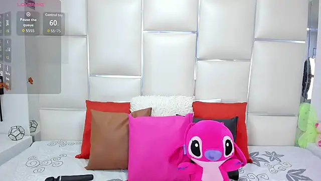 JessieAdamss online show from December 18, 2025, 8:26 pm