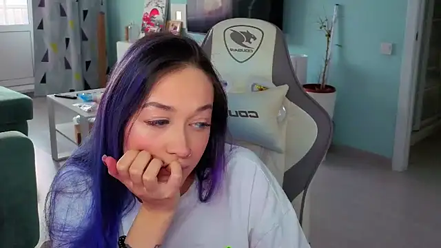 Im suka online show from February 25, 2026, 3:05 am