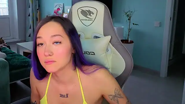 Im suka online show from March 18, 2026, 3:20 am