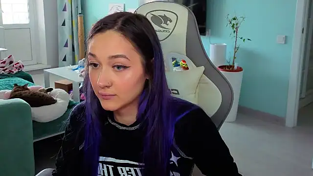 Im suka online show from April 22, 2026, 3:09 am