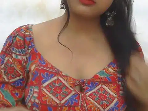 POOJA 199 online show from October 6, 2025, 7:28 am