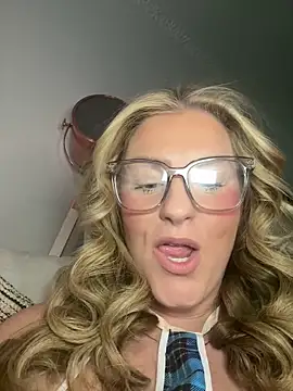 Charleigh xx online show from June 7, 2026, 5:11 am