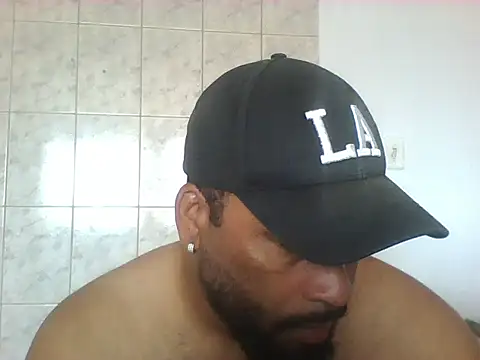 OliveiraSeven online show from May 5, 2026, 1:19 pm