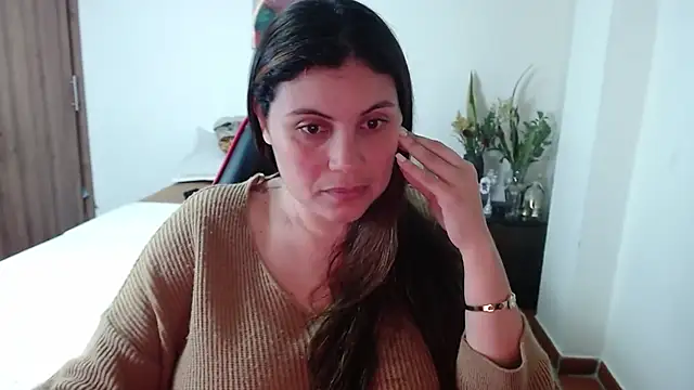 Secret Bella online show from September 30, 2025, 12:21 pm