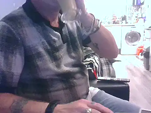 Snapshot of hefin18 chatting on January 30, 2025, 9:58 pm hefin18 online show from January 30, 2025, 9:58 pm