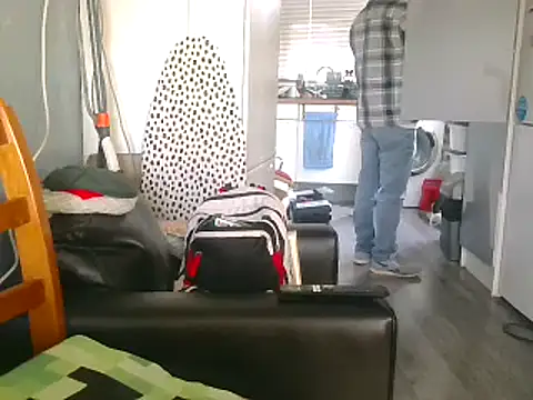 Snapshot of hefin18 chatting on February 1, 2025, 11:21 am hefin18 online show from February 1, 2025, 11:21 am