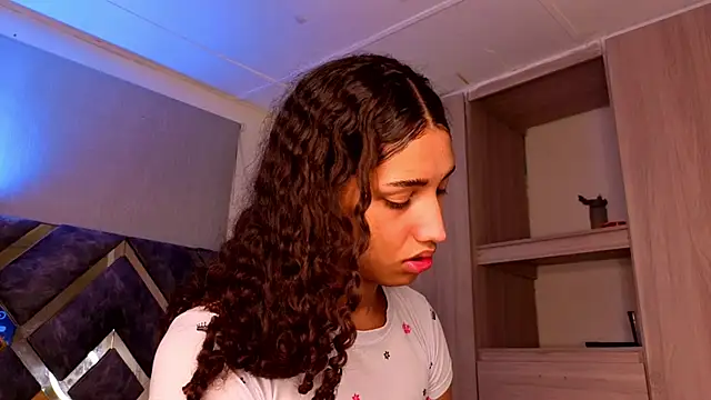 candice777 online show from February 4, 2026, 1:17 pm