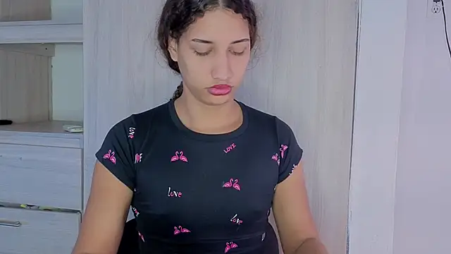 candice777 online show from February 13, 2026, 1:07 pm