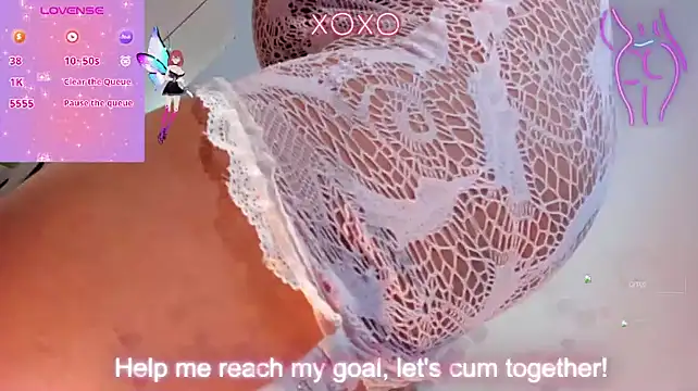 BrandyQueenx online show from December 3, 2025, 6:54 am