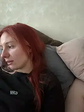 Hera Mark online show from October 14, 2025, 3:40 am