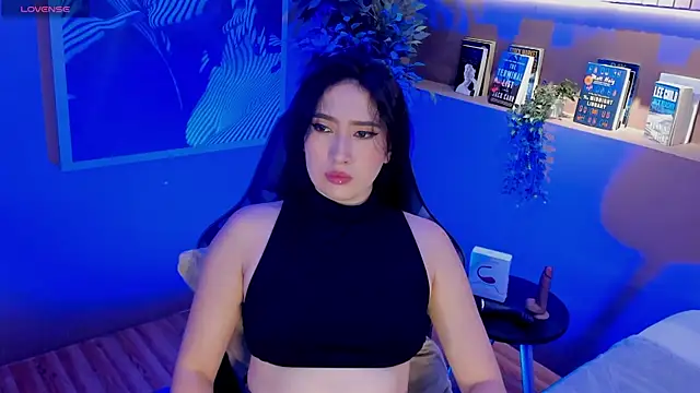 Snapshot of Skyyle_ chatting on July 14, 2026, 1:39 pm Skyyle online show from July 14, 2026, 1:39 pm