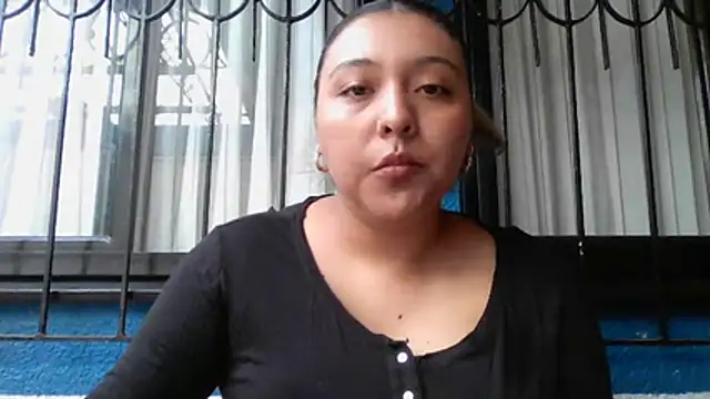 Snapshot of ALANA_150 chatting on May 1, 2026, 2:32 pm ALANA 150 online show from May 1, 2026, 2:32 pm