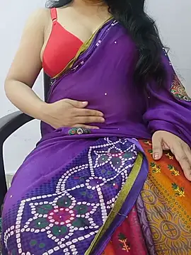 Snapshot of roshni_agrawal0 chatting on June 8, 2026, 8:37 am roshni agrawal0 online show from June 8, 2026, 8:37 am