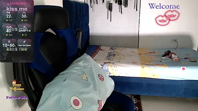 dylan apol0 online show from November 10, 2025, 4:22 am