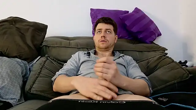 aaron nvk online show from October 6, 2025, 8:39 pm