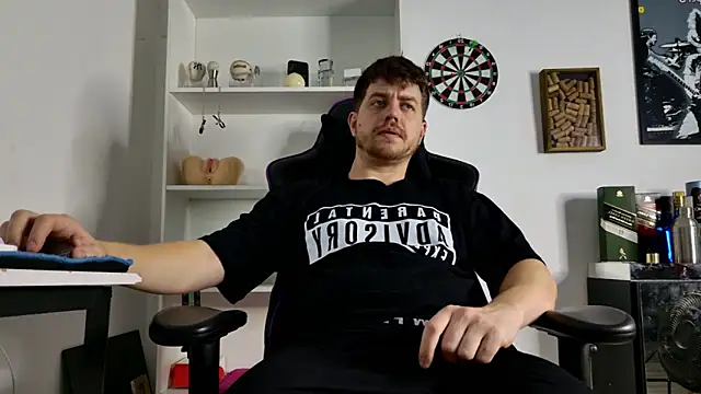 aaron nvk online show from February 3, 2026, 5:38 am