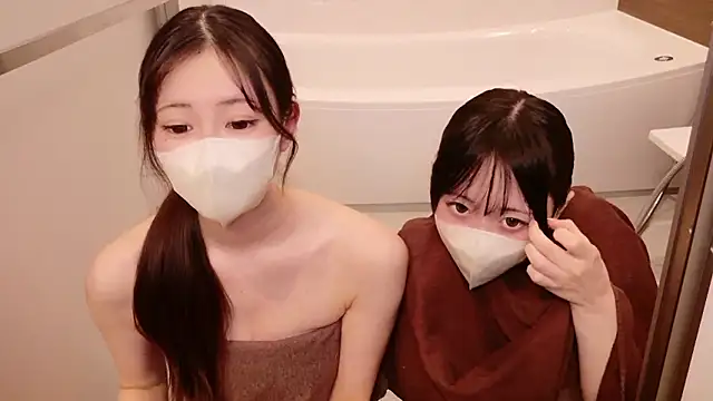 MOEMOE-Q online show from November 4, 2025, 7:35 pm