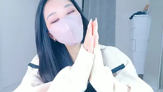 ramuchan desu online show from December 4, 2025, 2:21 am