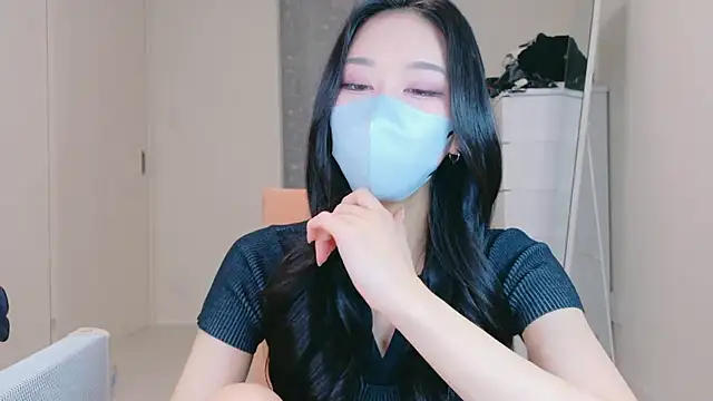 ramuchan desu online show from April 21, 2026, 12:12 am