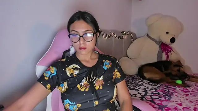 Snapshot of Sarahcutexoxox chatting on April 19, 2026, 4:12 am Sarahcutexoxox online show from April 19, 2026, 4:12 am