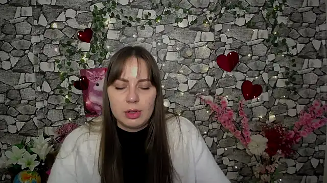 Amanda Bright  online show from December 2, 2025, 11:48 am