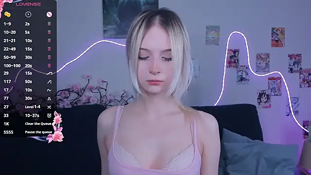 Megan--chan online show from March 31, 2026, 5:13 pm