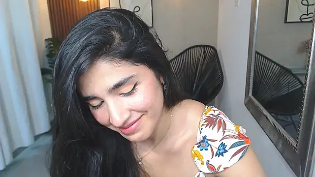 Lia Mar  online show from April 18, 2026, 6:12 pm