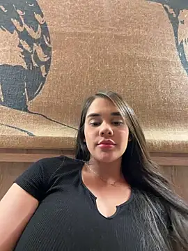 Snapshot of BellaLeclair chatting on March 11, 2026, 11:33 pm BellaLeclair online show from March 11, 2026, 11:33 pm