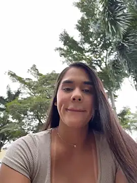 BellaLeclair online show from June 20, 2026, 6:22 pm
