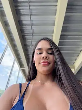 BellaLeclair online show from June 26, 2026, 4:55 pm