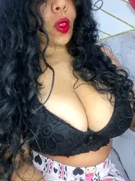 Yemaly Lee online show from April 21, 2026, 1:42 am