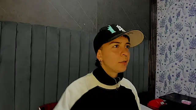  Hannah Hot online show from February 10, 2026, 1:32 am