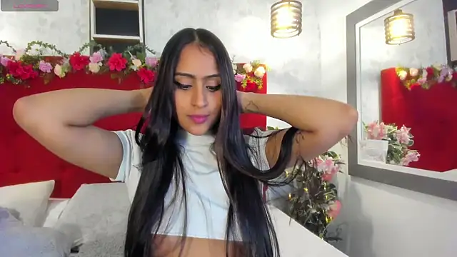 SarahEscobarr online show from October 22, 2025, 4:35 am