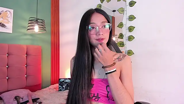 Snapshot of raven_smith_ chatting on May 24, 2026, 4:01 pm raven smith online show from May 24, 2026, 4:01 pm