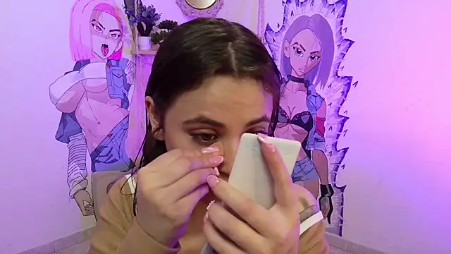 sofi lara28 online show from April 21, 2026, 12:44 pm