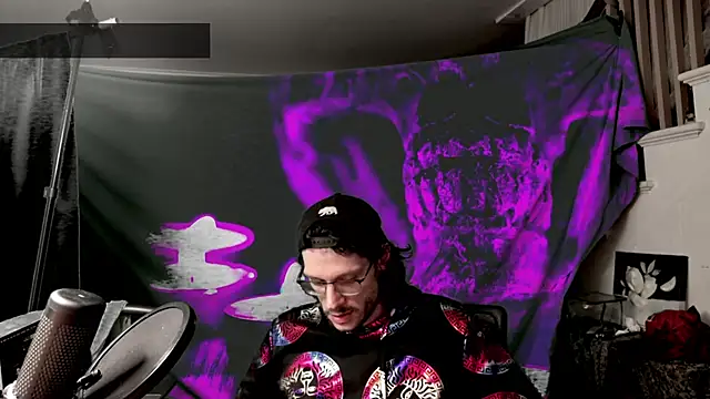 MasterDaddyCool online show from September 12, 2025, 6:35 am