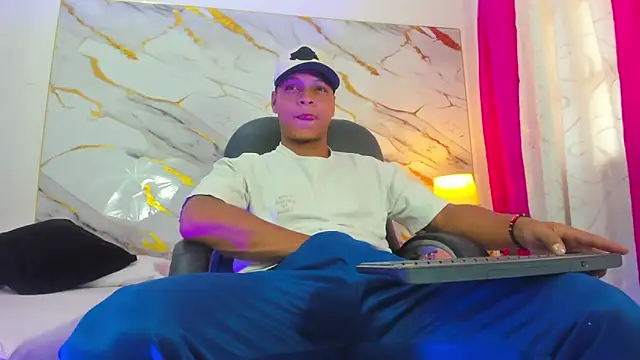 Ricky Owens1 online show from October 4, 2025, 8:40 pm